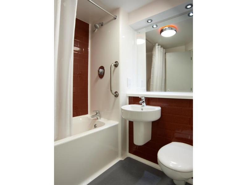Travelodge Wadebridge Eksteriør billede